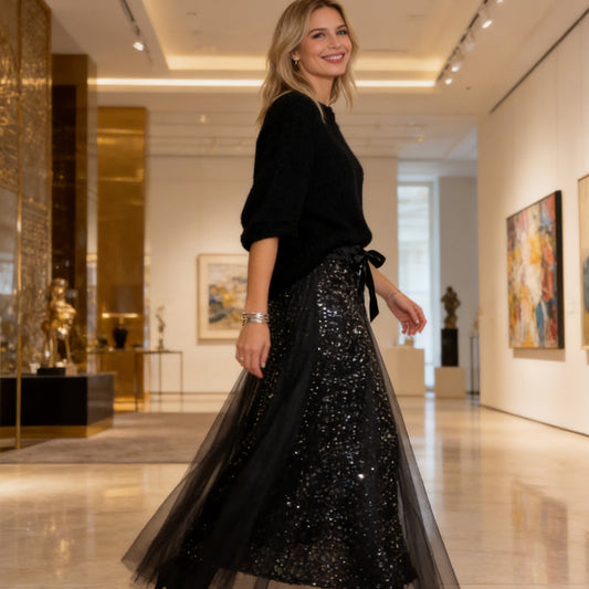 Ženski komplet s svetlečim topom in krilom iz tila