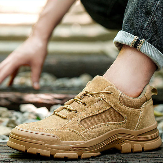 Protiskluzová a odolná proti prepichnutiu pracovná obuv