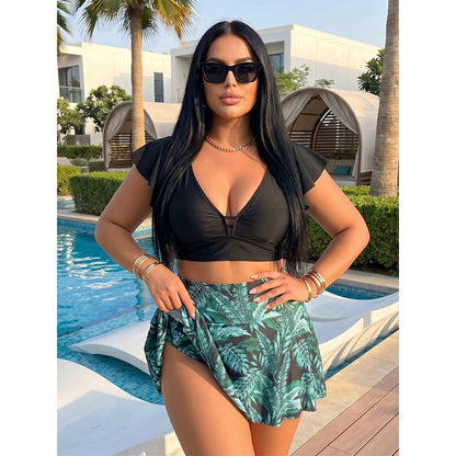 Costum de baie pentru femei, două piese, cu imprimeu tropical și fustă