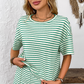 Tricou cu dungi pentru femei și set de două piese cu pantaloni scurți